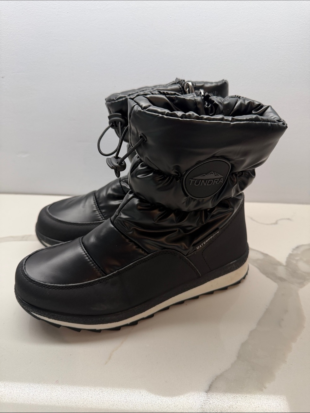Tundra Kids Black Puffer Snow Boots with Drawstring Top